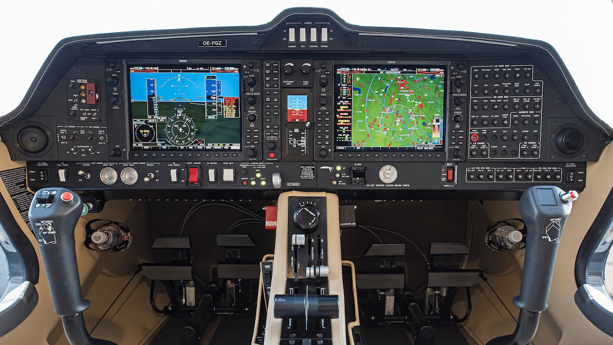 PAINEL GARMIN G100 NXi DIAMOND DA62.png